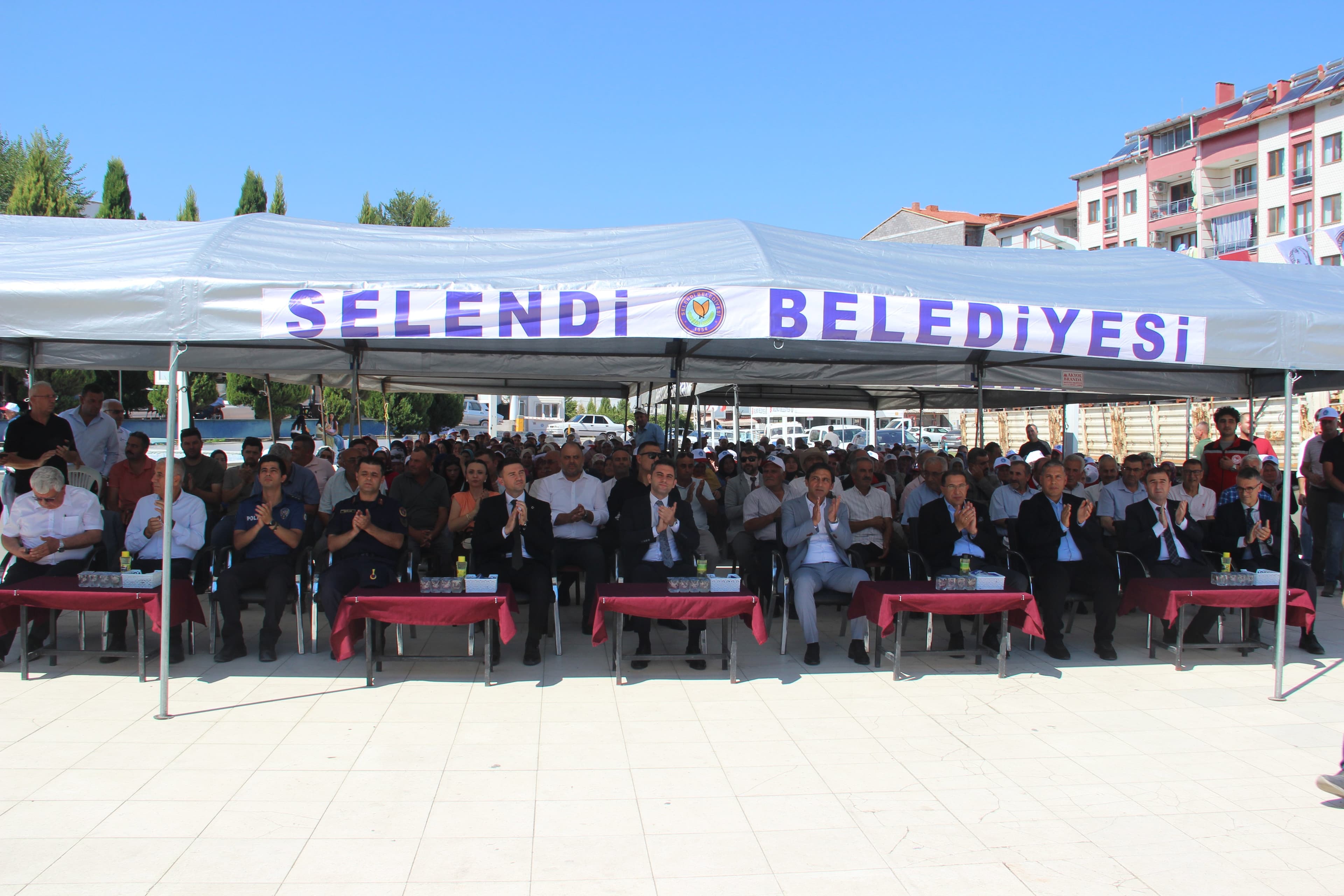 Selendi’de 113 Kadın Üreticiye Süt Soğutma Tankı Desteği Sağlandı